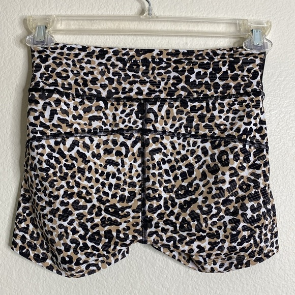 Outdoor Voices tech sweat shorts Sz small leopard EUC - Picture 4 of 4